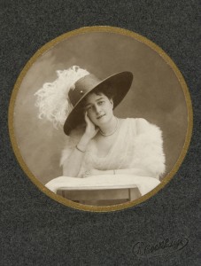 H. Bocklage, Alice Alleaume, vers 1912. Photographie. Photo H. Bocklage/Droits réservés Prise de vue © Gérard Leyris 